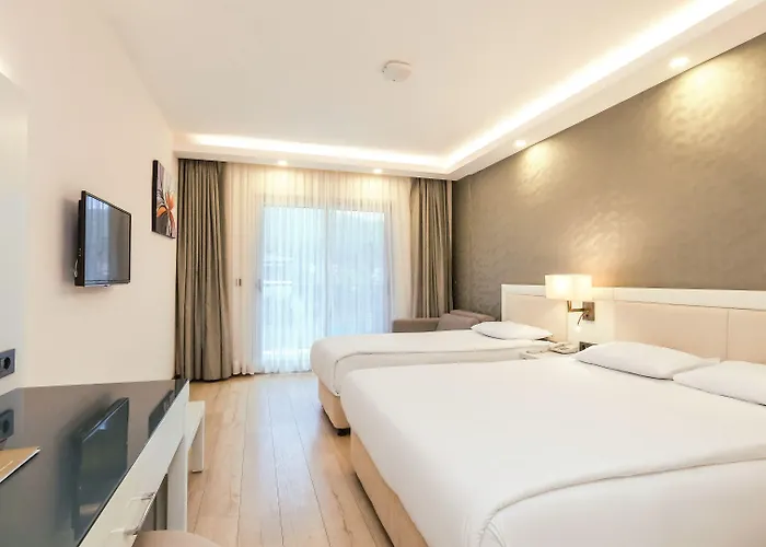 فندق Orka Village Hisaroenue 3*