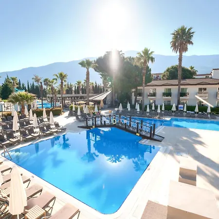 Orka Village Hisaroenue מלון 3*