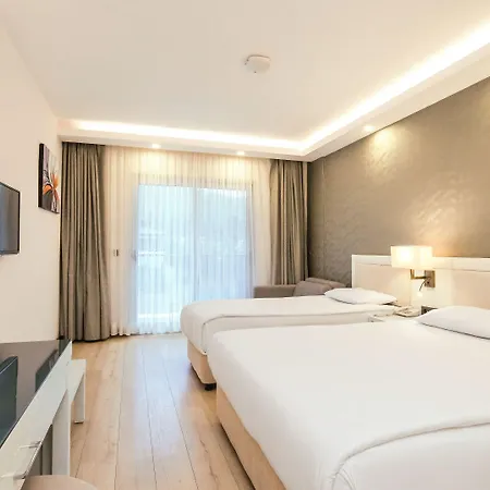 מלון Orka Village Hisaroenue 3*